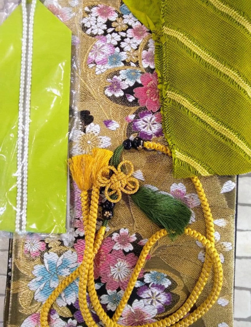 طقم فوريسود كامل - حرير خالص - تدرج لوني من الأخضر الماتشا والبنفسجي الباذنجاني - حزام نيشيجين أوبي - معالج بتقنية الحماية - عرض الكم 69 سم