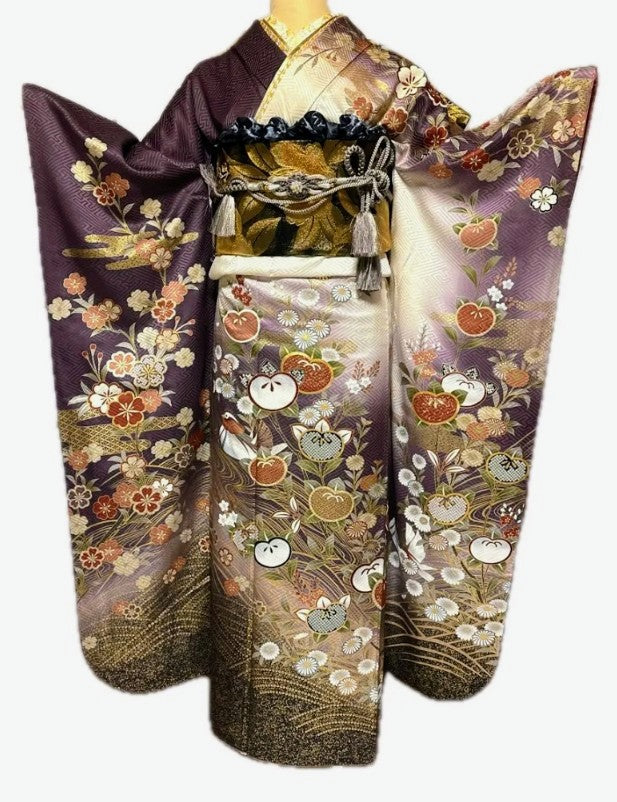 طقم كامل من الفرو بلون الخزامى الناعم المتدرج مع زهور موسمية