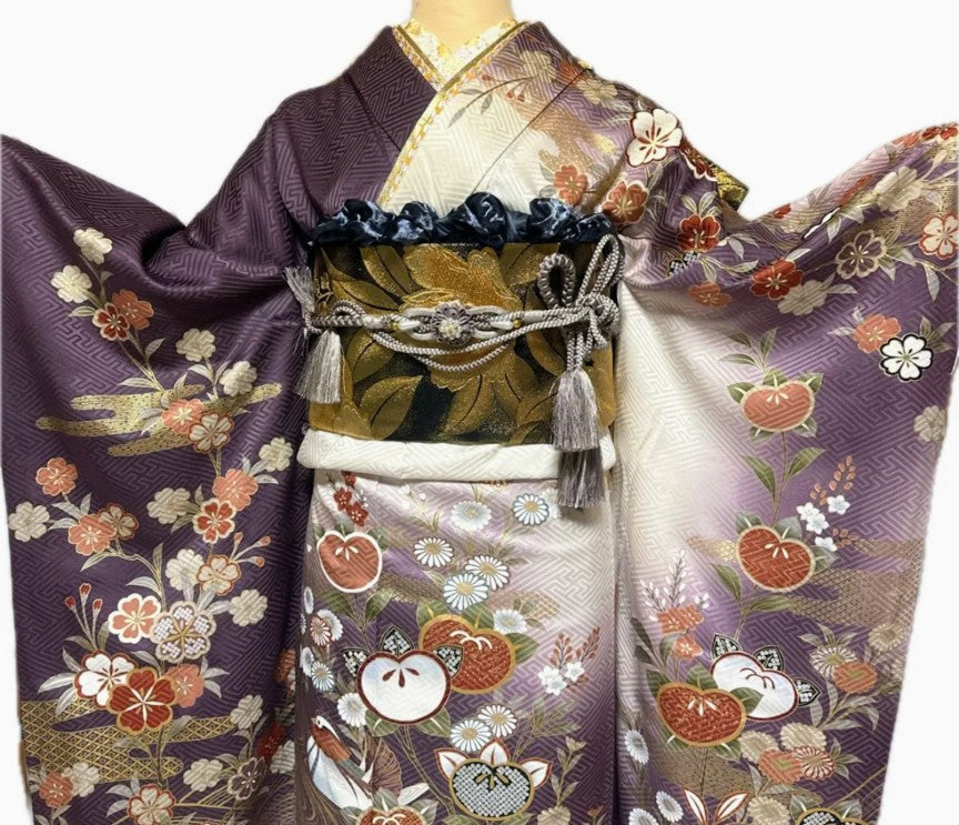 طقم كامل من الفرو بلون الخزامى الناعم المتدرج مع زهور موسمية