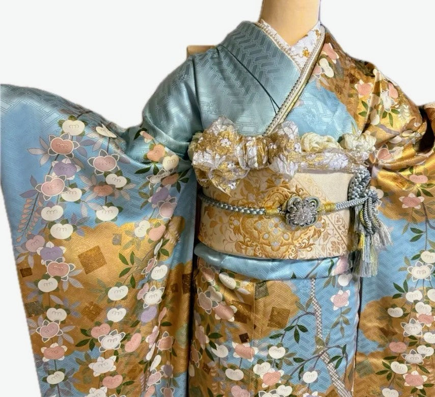 أناقة سنو وايت - طقم فوريسود كامل بنقشة شيبوري أرجوانية مع دانتيل فضي وإكسسوارات من اللؤلؤ