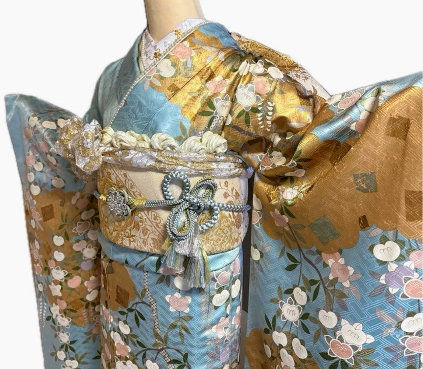 أناقة سنو وايت - طقم فوريسود كامل بنقشة شيبوري أرجوانية مع دانتيل فضي وإكسسوارات من اللؤلؤ