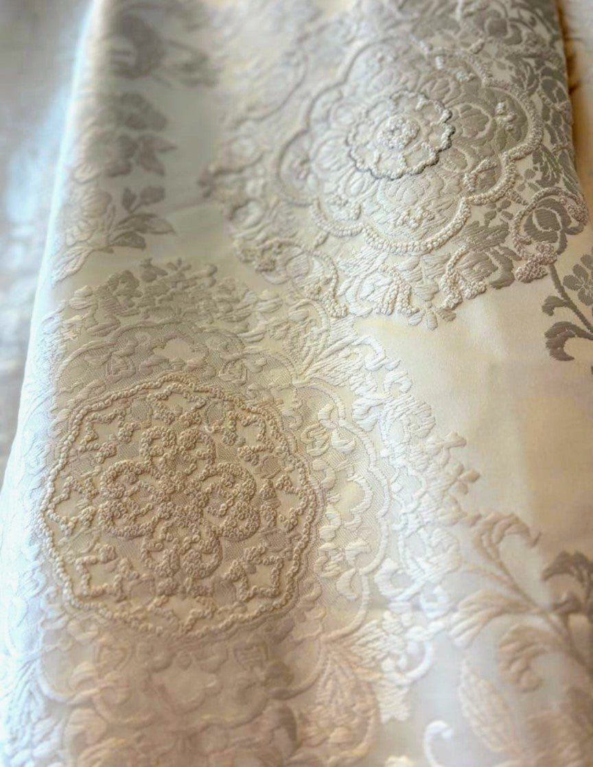 كيمونو زفاف أبيض من الحرير الخالص من شيروموكو مع تطريز ساغارا - فينيكس