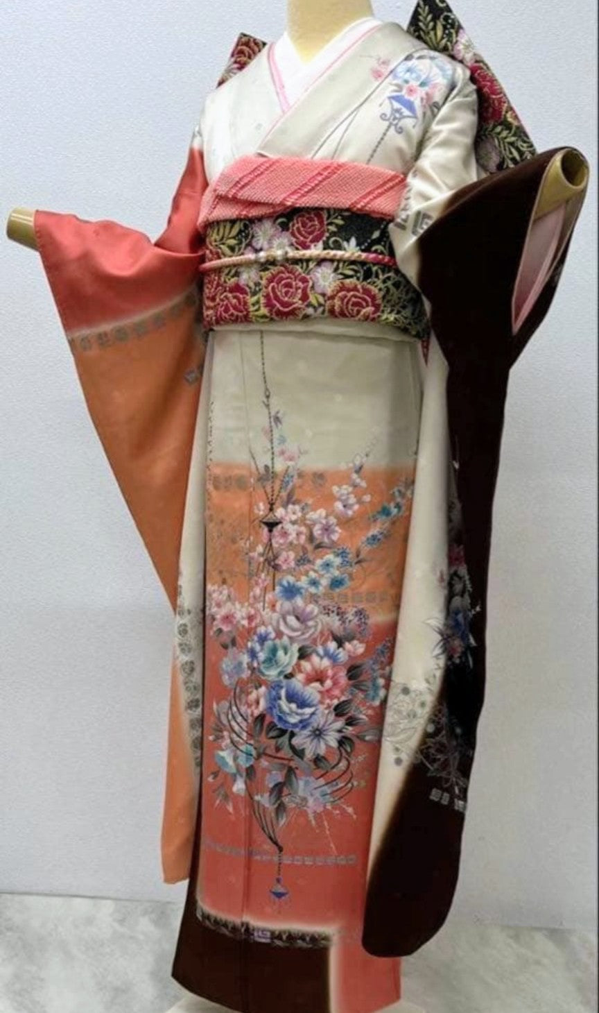 Luxury Furisode Kimono Set with Western Floral Design - Complete Ceremonial Ensemble
