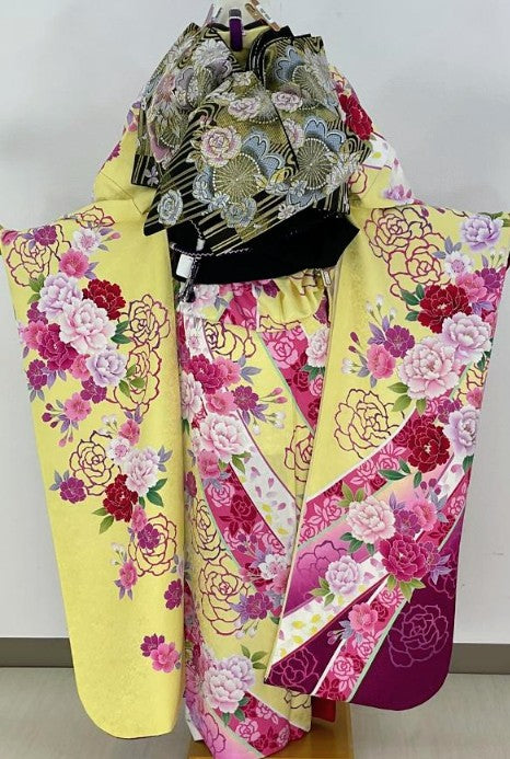 Pure Silk Furisode & Obi Set - Cream Yellow with Abundant Roses