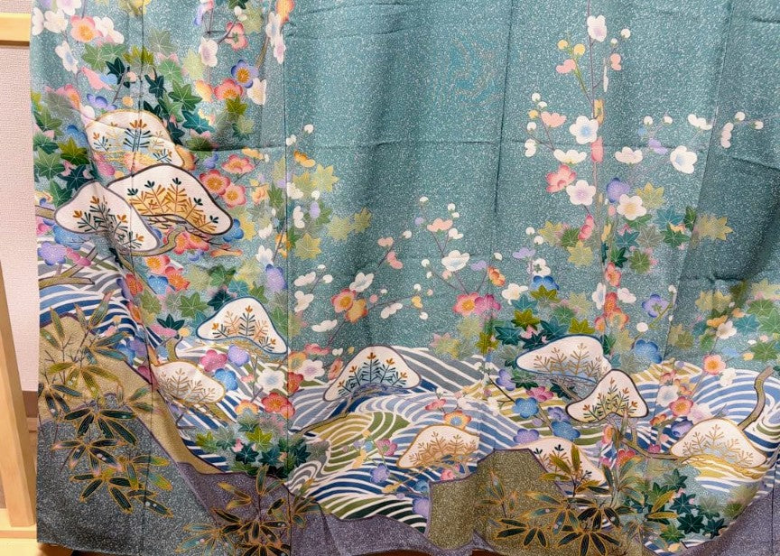 Kyo-Yuzen Houmongi Kimono من Shiratori Eisetsu - حرير أخضر مع لمسات ذهبية ومجموعة Nishijin Obi