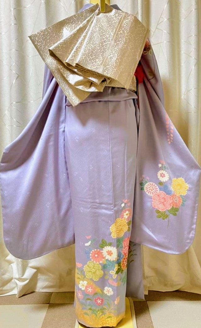 يوزن فوريسوديه مرسوم يدويًا بتوقيع الفنان - تصميم شيبوري زهري