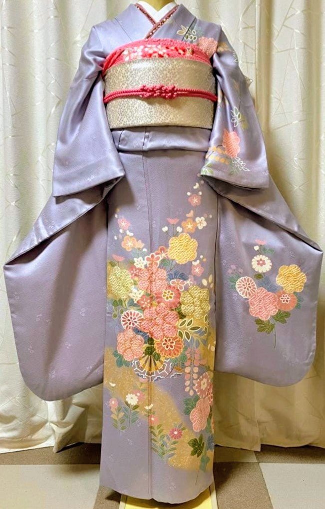 يوزن فوريسوديه مرسوم يدويًا بتوقيع الفنان - تصميم شيبوري زهري