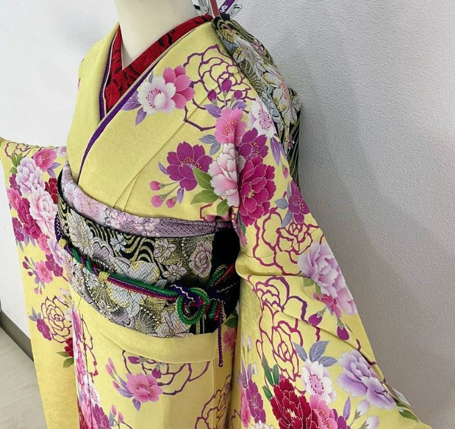 Pure Silk Furisode & Obi Set - Cream Yellow with Abundant Roses