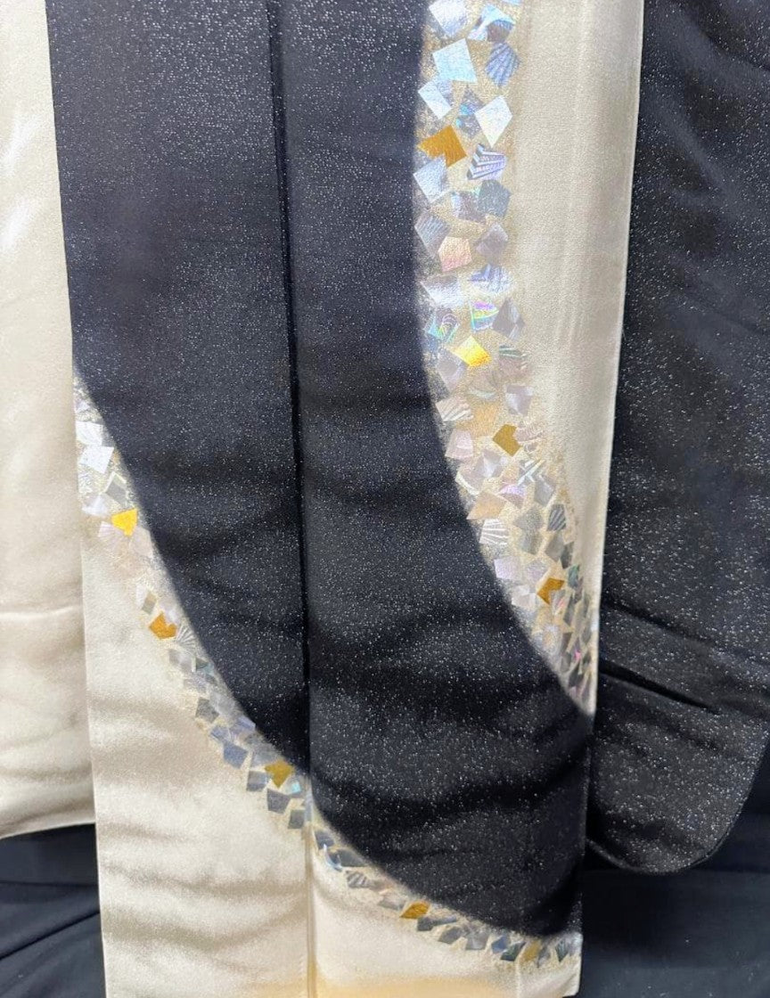 Hori Shohei Furisode Full Set - Champagne Gold & Black with Gold Leaf - Pre-Owned