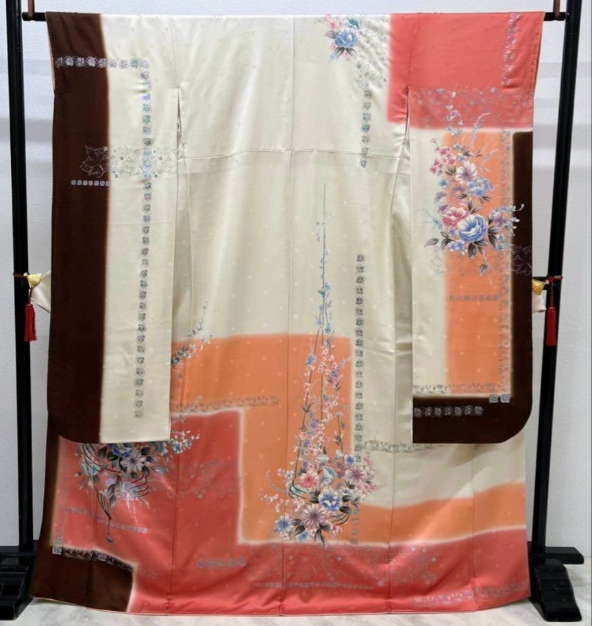 Luxury Furisode Kimono Set with Western Floral Design - Complete Ceremonial Ensemble
