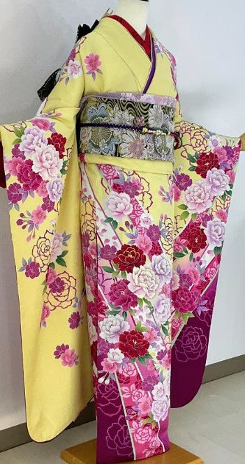 Pure Silk Furisode & Obi Set - Cream Yellow with Abundant Roses