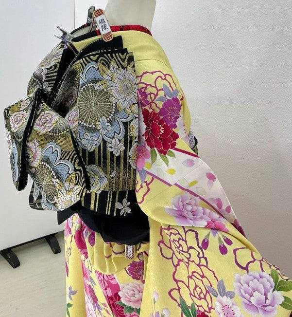 Pure Silk Furisode & Obi Set - Cream Yellow with Abundant Roses
