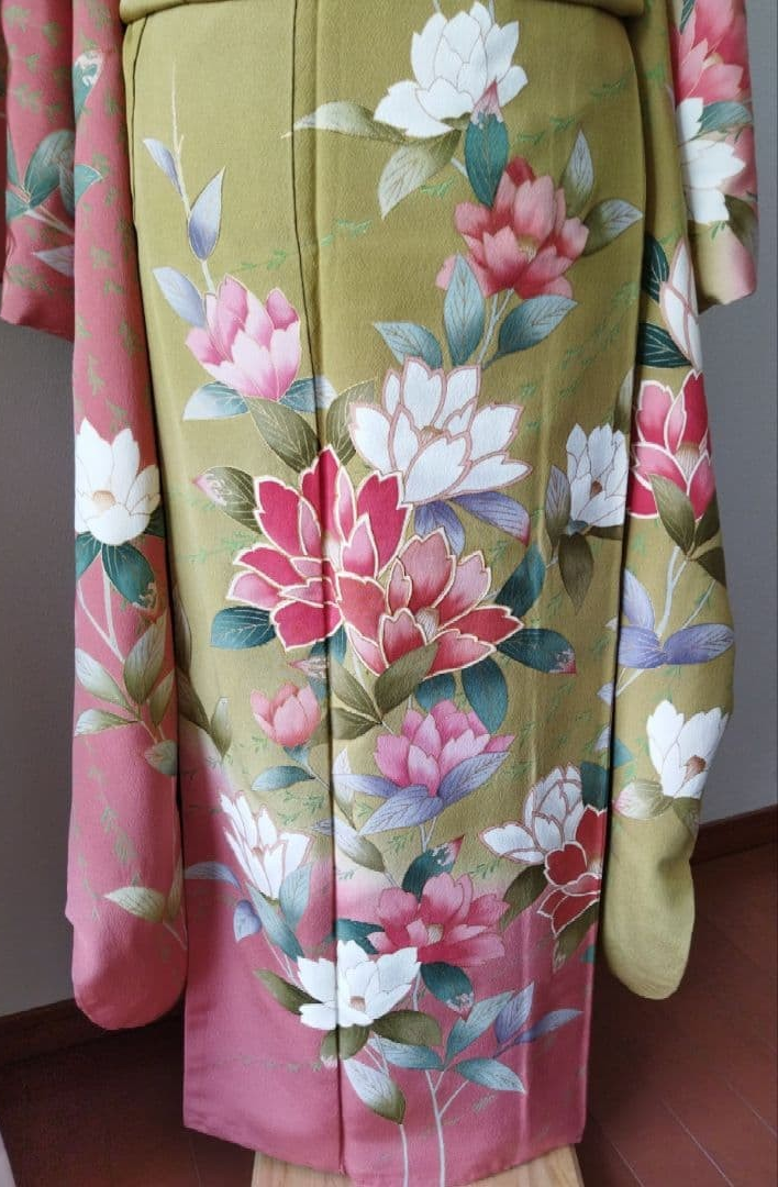 طقم فوريسود فاخر مكون من 7 قطع - حرير خالص مطرز بالذهب - مرجاني وأزرق مخضر